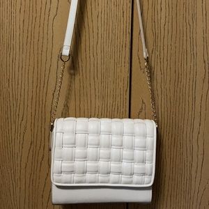 Crossbody purse